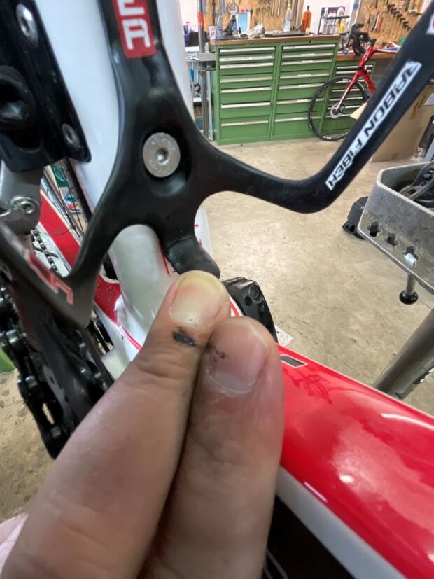 Defekter Getränkehalter am Rennrad – Gutachten und Tipps in München